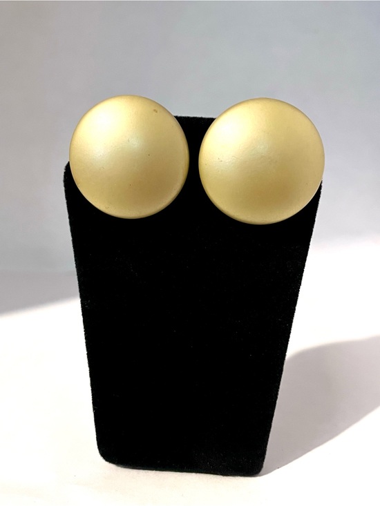 Coro Jewelry - Vintage Coro Dome Clip-On Earrings, Coro Jewelry, Vintage Coro Earrings